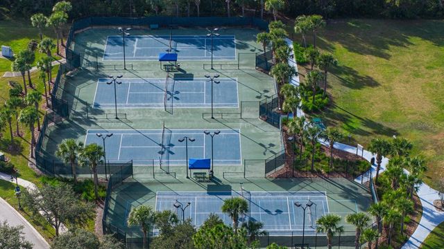 8220 DUNHAM STATION DRIVE, Tampa, FL 33647