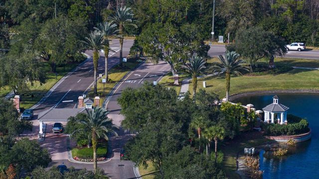 8220 DUNHAM STATION DRIVE, Tampa, FL 33647