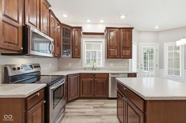 14707 Melbourne Court, Westfield, IN 46074