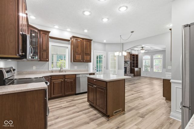 14707 Melbourne Court, Westfield, IN 46074