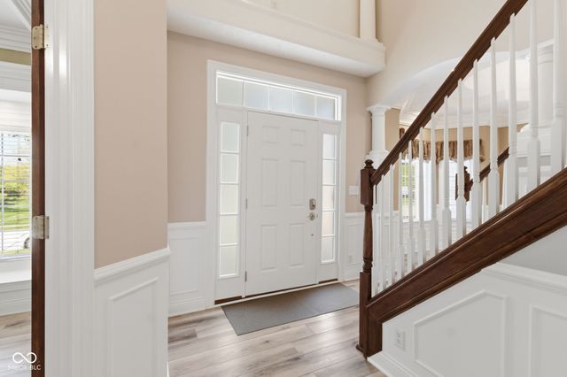 14707 Melbourne Court, Westfield, IN 46074