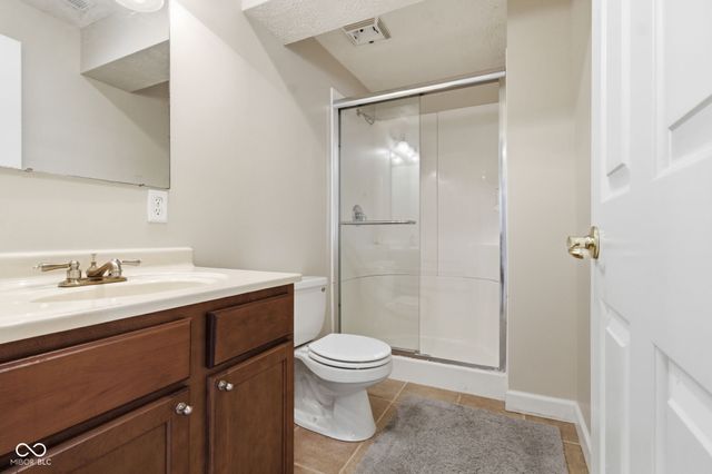 14707 Melbourne Court, Westfield, IN 46074