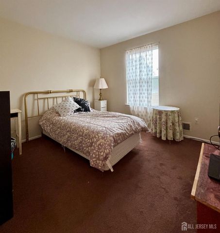 3 Peachtree Lane, Jamesburg, NJ 08831