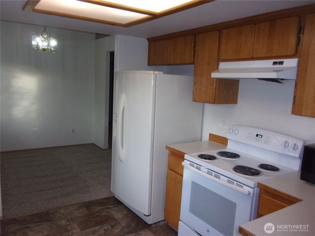 1128 123rd Street Ct E, Tacoma, WA 98445