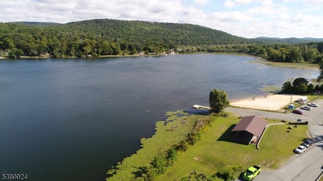 138 Lakeside Drive West, Liberty Twp., NJ 07823