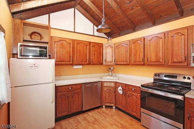 138 Lakeside Drive West, Liberty Twp., NJ 07823