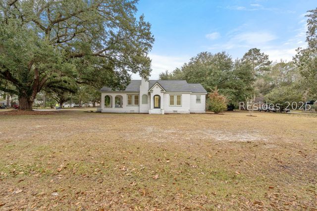 31 Church St N, Yemassee, SC 29335
