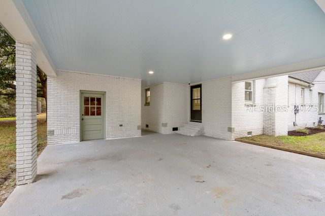 31 Church St N, Yemassee, SC 29335