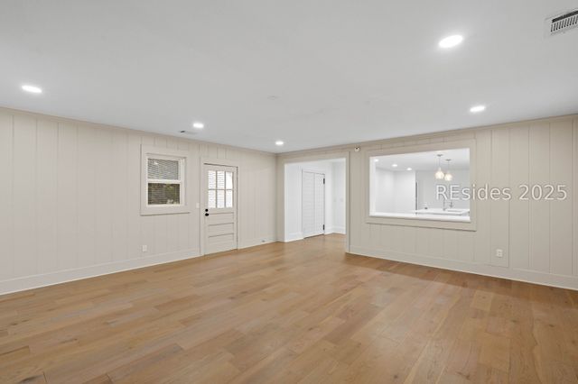 31 Church St N, Yemassee, SC 29335