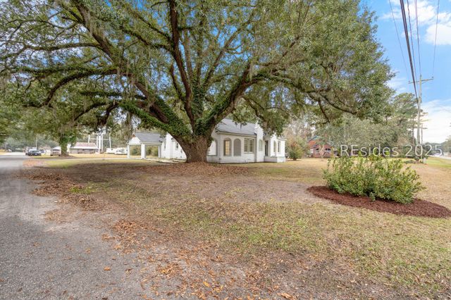 31 Church St N, Yemassee, SC 29335