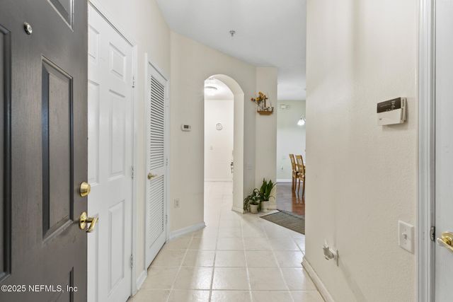 10550 BAYMEADOWS Road, 818, Jacksonville, FL 32256