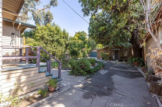 2100 Holly Drive, Los Angeles, CA 90068