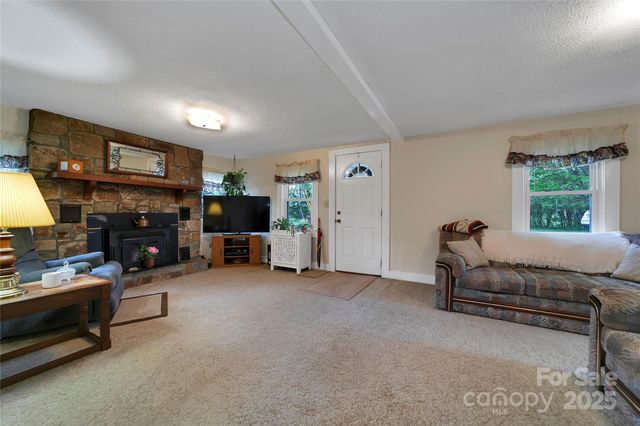 128 Summit Avenue, Brevard, NC 28712