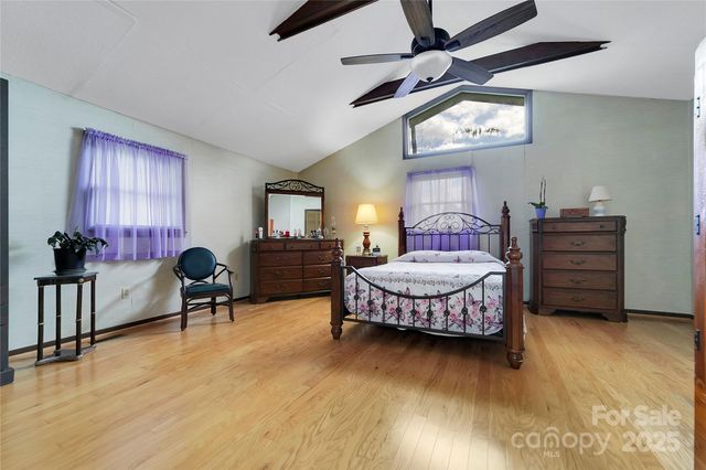 128 Summit Avenue, Brevard, NC 28712