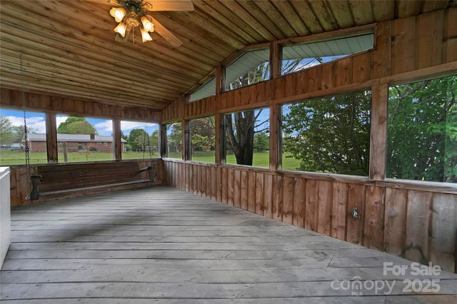 128 Summit Avenue, Brevard, NC 28712