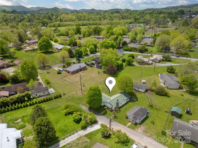 128 Summit Avenue, Brevard, NC 28712