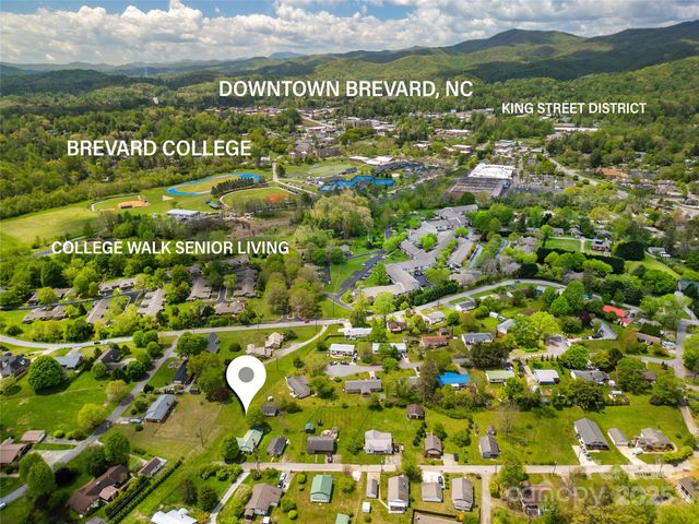 128 Summit Avenue, Brevard, NC 28712