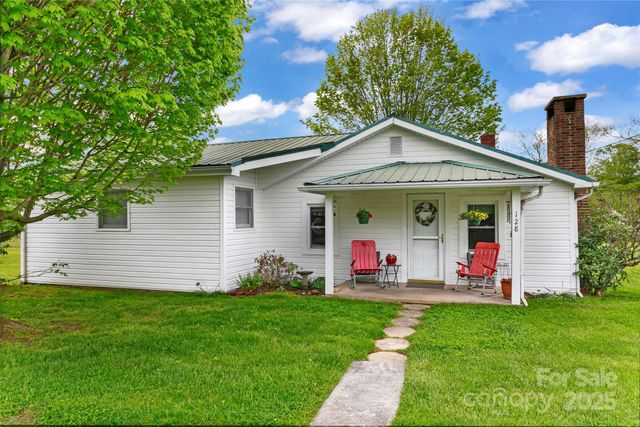 128 Summit Avenue, Brevard, NC 28712