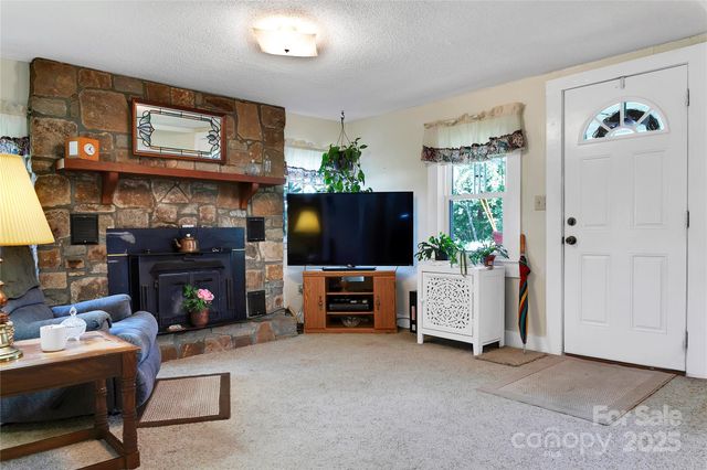 128 Summit Avenue, Brevard, NC 28712