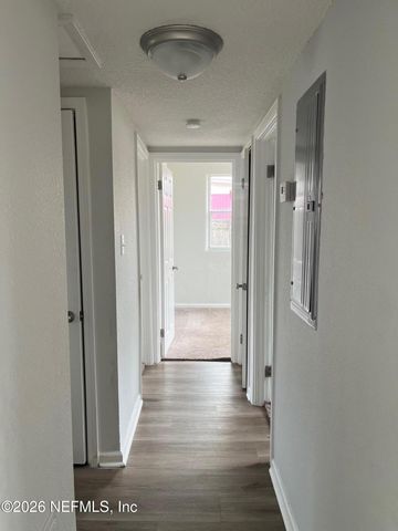 10547 BRIARCLIFF Road E, Jacksonville, FL 32218