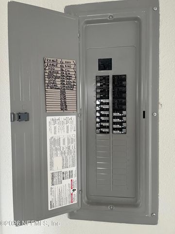 10547 BRIARCLIFF Road E, Jacksonville, FL 32218