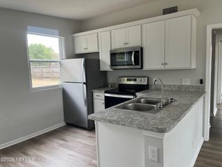 10547 BRIARCLIFF Road E, Jacksonville, FL 32218