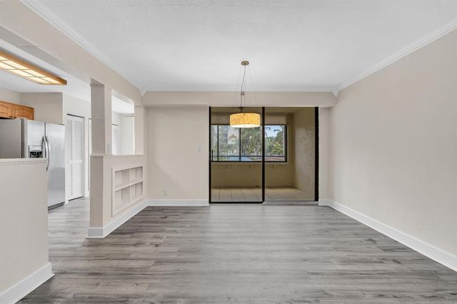 7564 Regency Lake Drive 202, Boca Raton, FL 33433