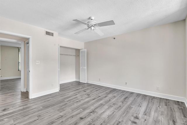 7564 Regency Lake Drive 202, Boca Raton, FL 33433