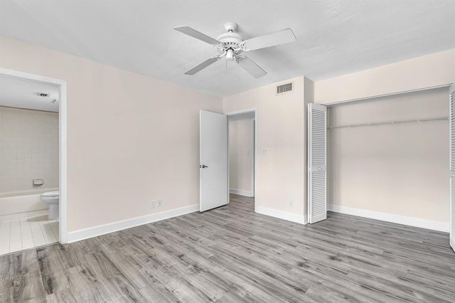 7564 Regency Lake Drive 202, Boca Raton, FL 33433