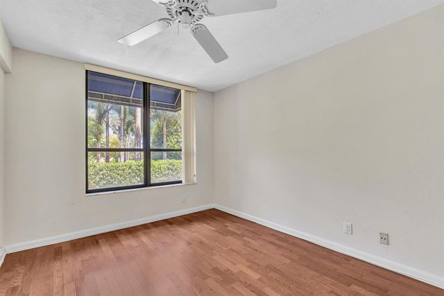 7564 Regency Lake Drive 202, Boca Raton, FL 33433