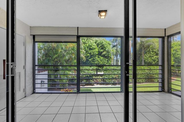 7564 Regency Lake Drive 202, Boca Raton, FL 33433