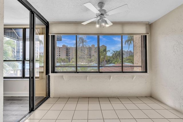 7564 Regency Lake Drive 202, Boca Raton, FL 33433