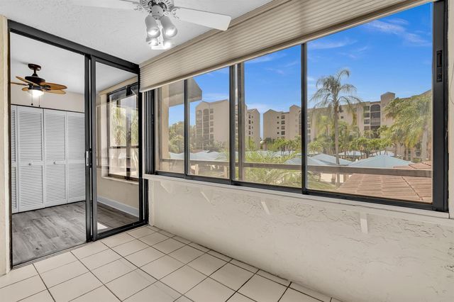 7564 Regency Lake Drive 202, Boca Raton, FL 33433