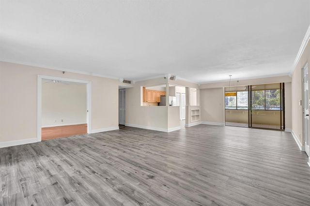 7564 Regency Lake Drive 202, Boca Raton, FL 33433