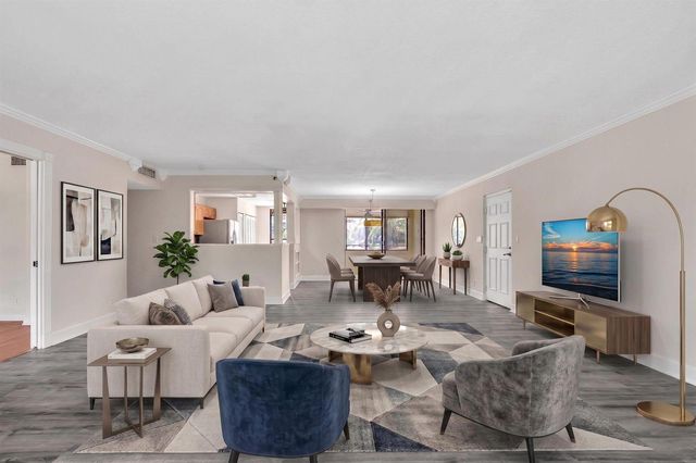 7564 Regency Lake Drive 202, Boca Raton, FL 33433