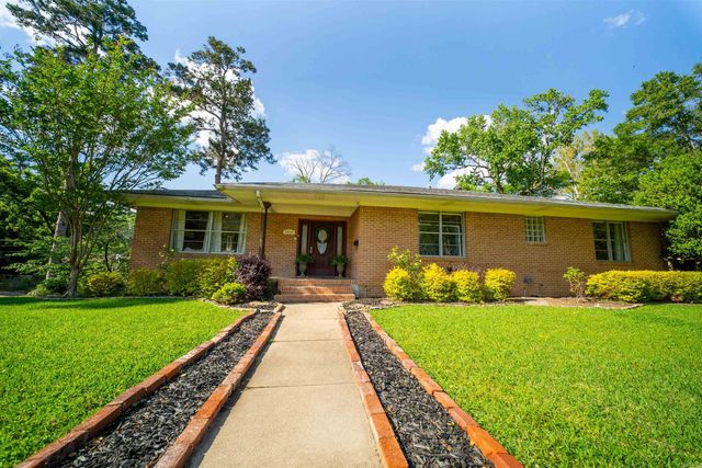 1612 W Cedar St, El Dorado, AR 71730
