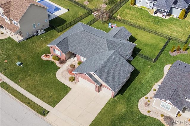 708 Longfellow Drive, O'fallon, IL 62269