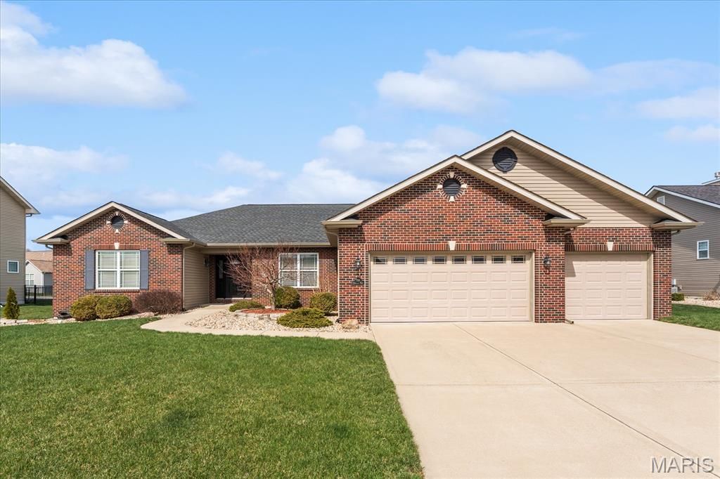 708 Longfellow Drive, O'fallon, IL 62269