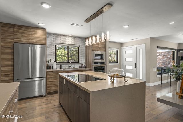 1085 Sharon Way, Reno, NV 89509