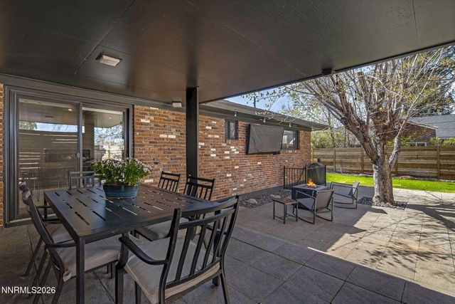 1085 Sharon Way, Reno, NV 89509