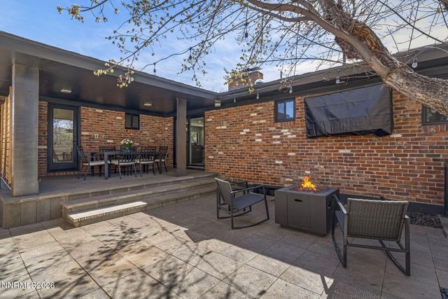 1085 Sharon Way, Reno, NV 89509