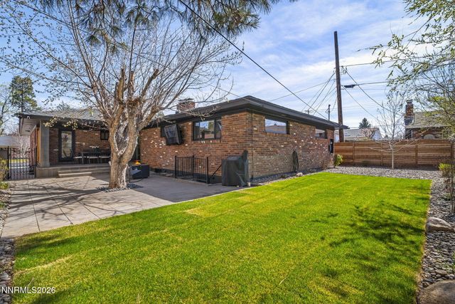 1085 Sharon Way, Reno, NV 89509