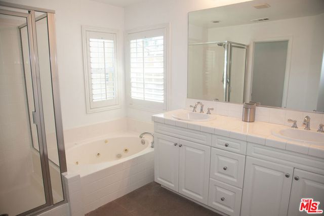 9135 S Cullen Way, Inglewood, CA 90305