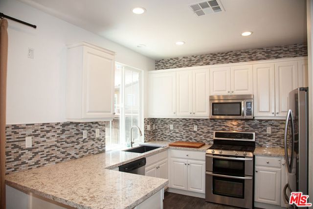 9135 S Cullen Way, Inglewood, CA 90305