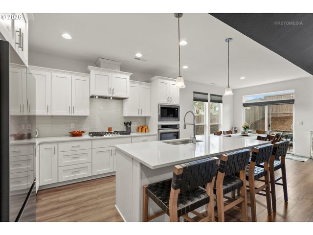 24133 Sw MAPLE Ter, Sherwood, OR 97140