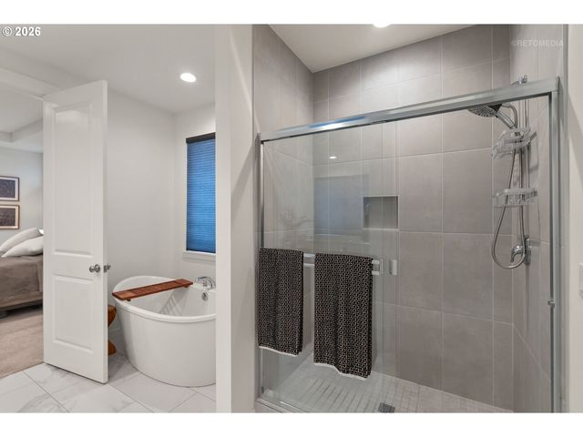 24133 Sw MAPLE Ter, Sherwood, OR 97140