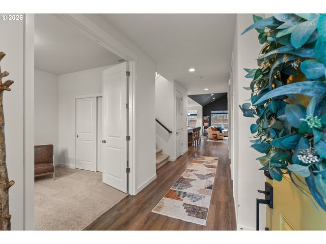 24133 Sw MAPLE Ter, Sherwood, OR 97140