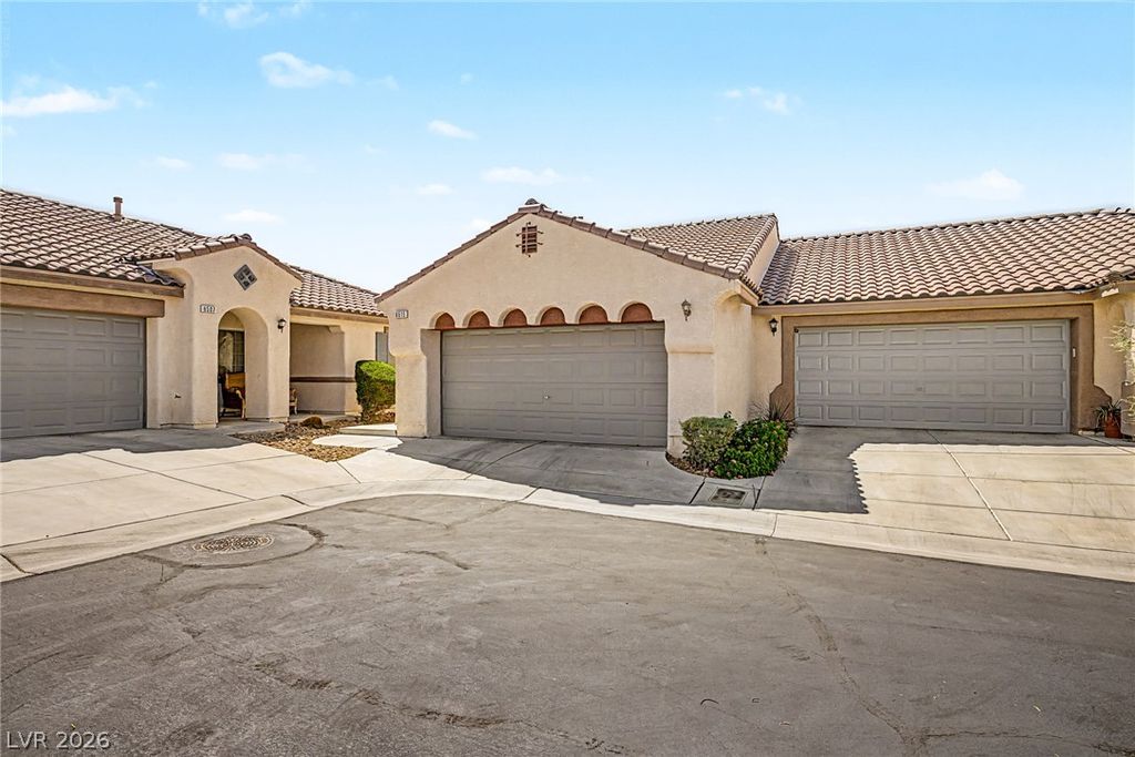 8515 Dyker Heights Avenue, Las Vegas, NV 89178 — photo 2