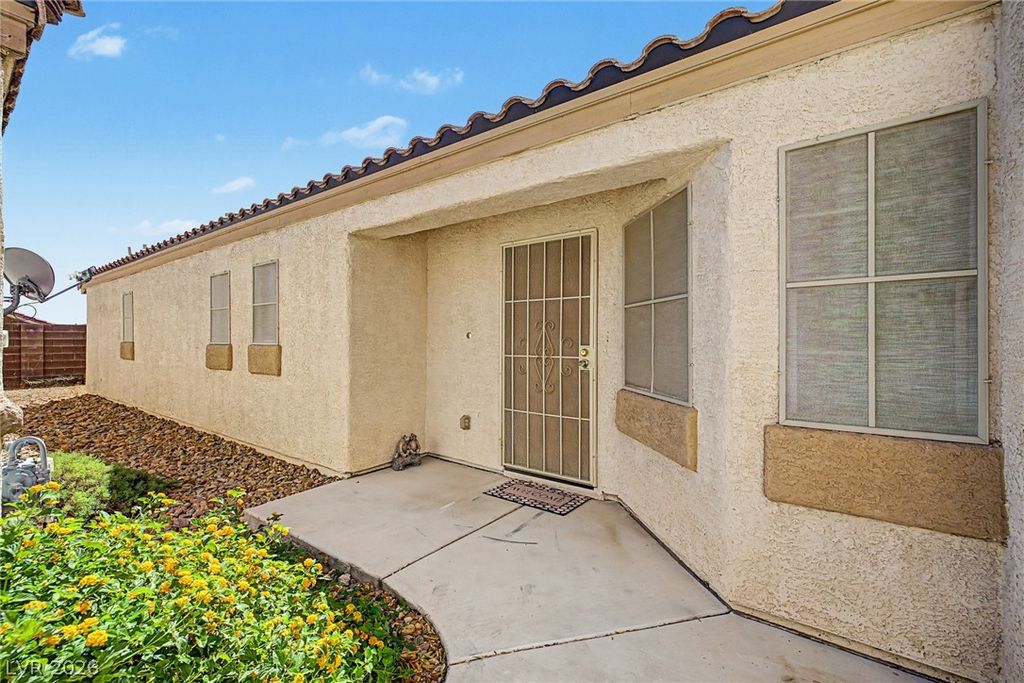 8515 Dyker Heights Avenue, Las Vegas, NV 89178 — photo 3