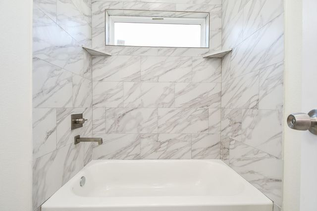 2815 Pine Estate Lane, Houston, TX 77014